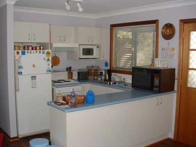 2 Stella Way, Lake Tabourie