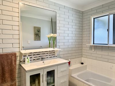 39 Vanda Street, Urangan