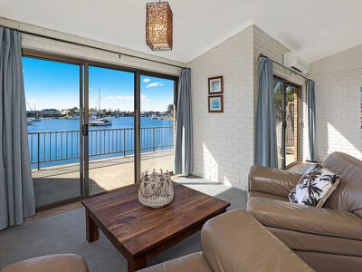 2 / 15-17 Carinya Street, Mooloolaba