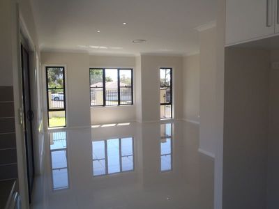 'The Avenue' / 32A Stonehaven Avenue, Dubbo