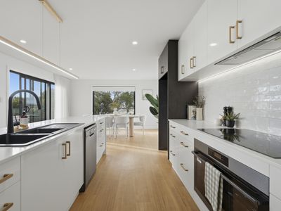 1 / 20B Frances Street, Bridport
