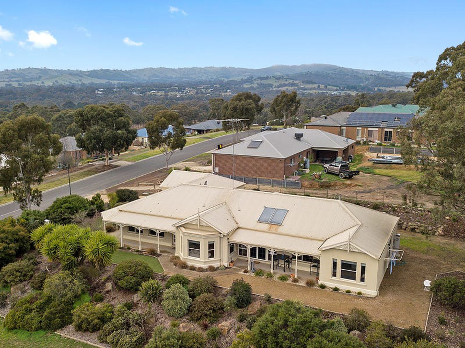 2 Lake View Dr, Broadford