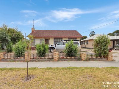 17 Hutchesson Street, Horsham