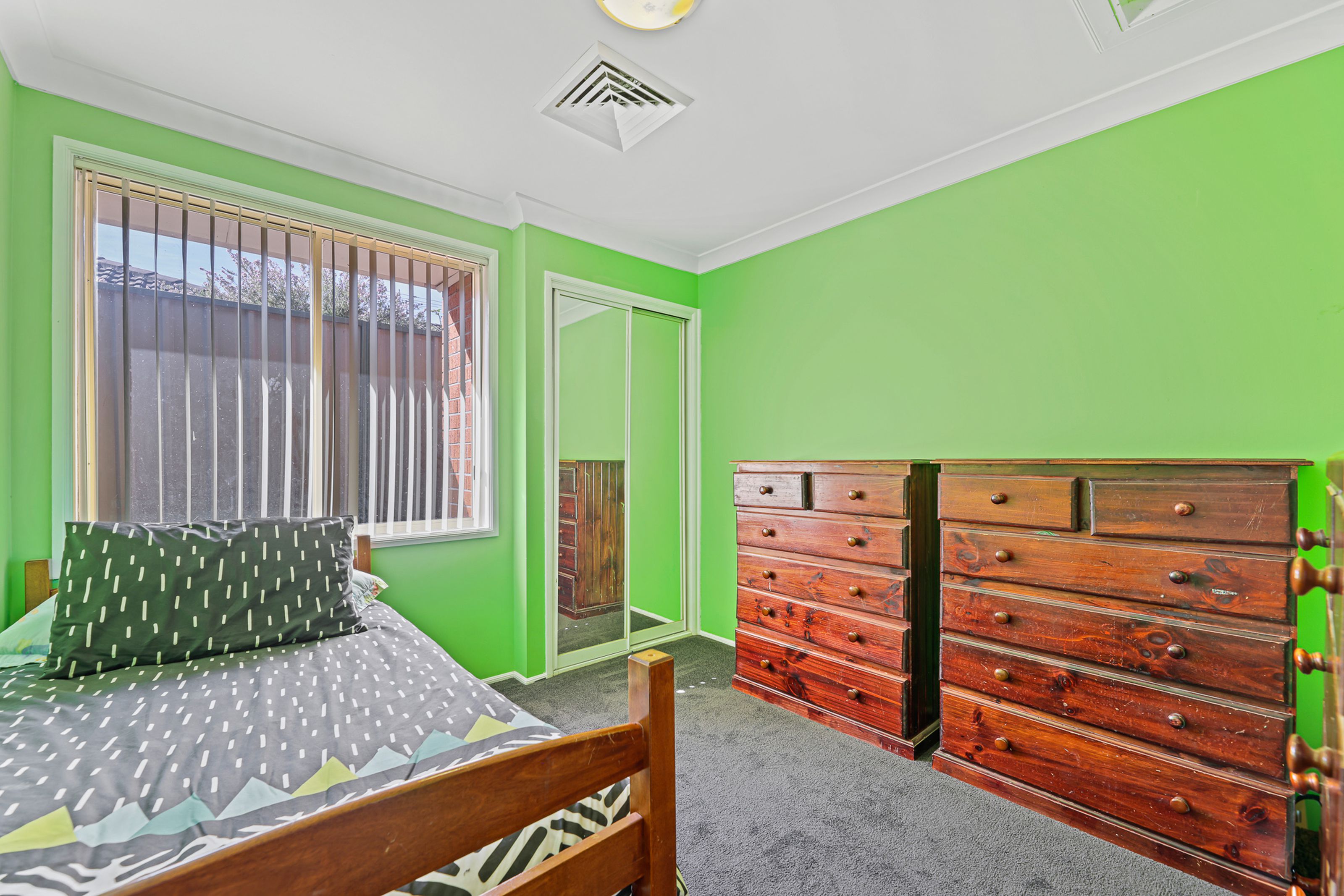 13 Ormonde Close, GLENMORE PARK