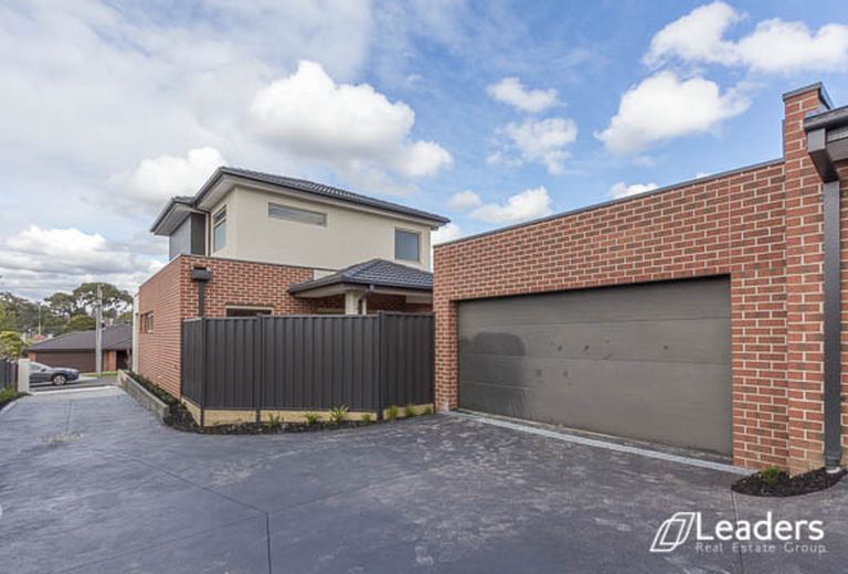 1 / 4 BOX AVENUE, Forest Hill