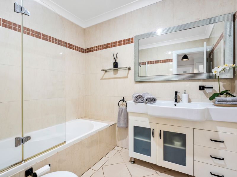 10 Runyon Ave, Greystanes