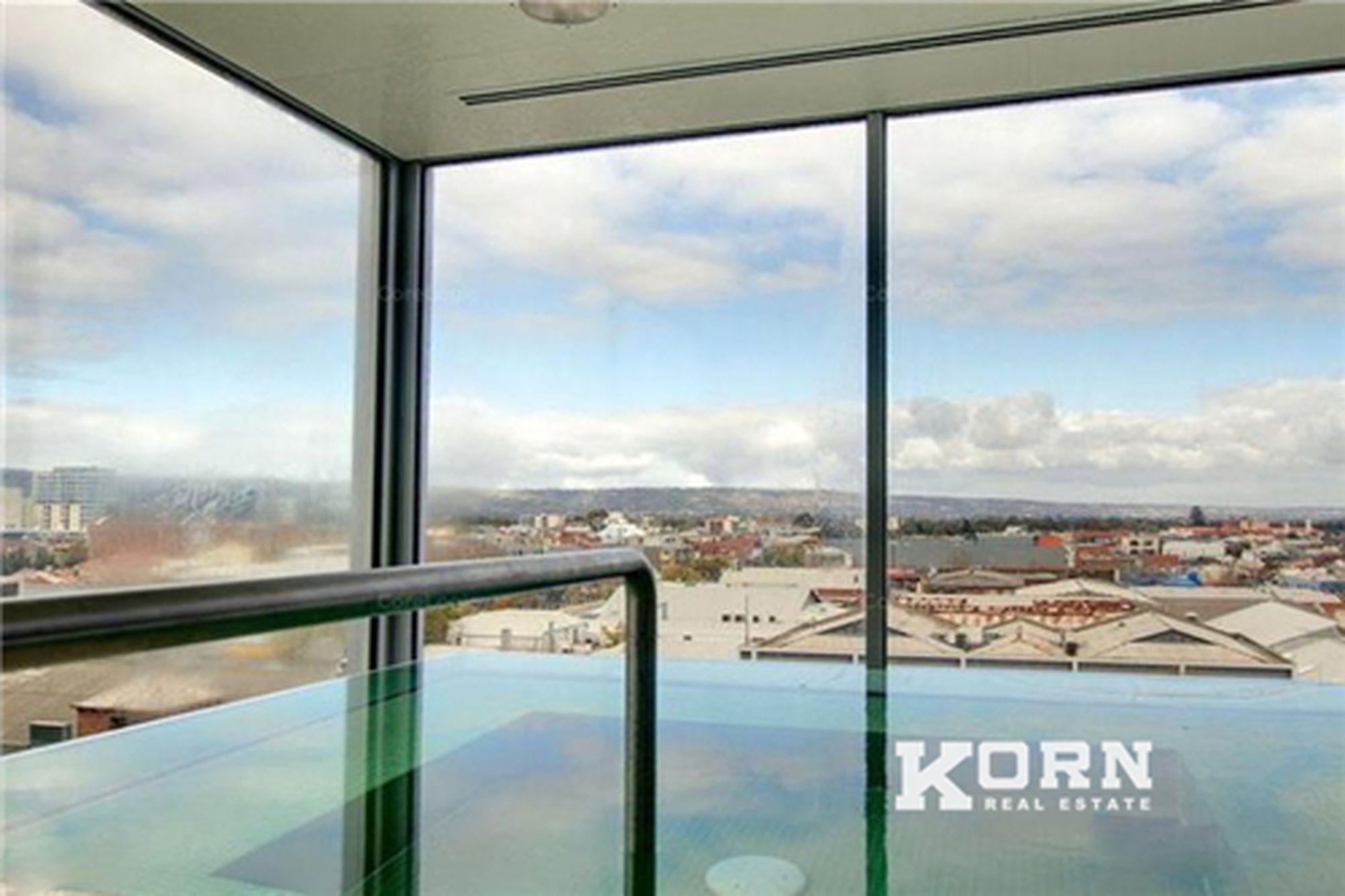 604 / 10 Balfours Way, Adelaide