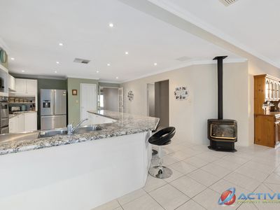 9 Iris Court, Coodanup