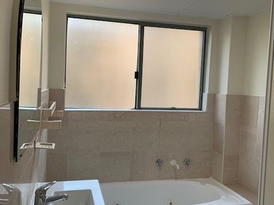 3/22-26 Queens Road, Westmead