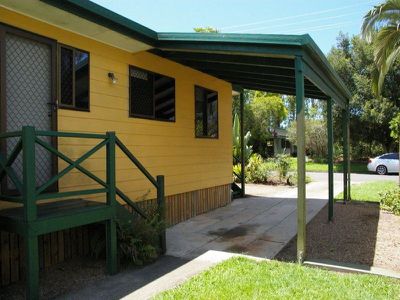 7 Pine Ave, Tewantin