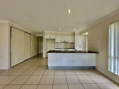18 Littleford Cct, Bundamba