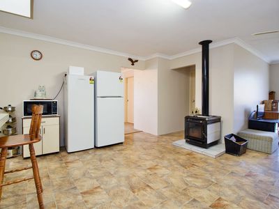 8 Maitland Cl, Cooloongup