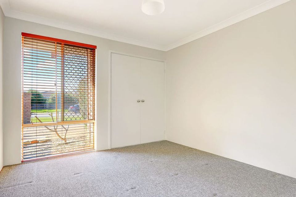 2 / 9 Merope Close , Rockingham