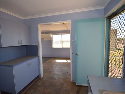 76 Eagle Street, Longreach
