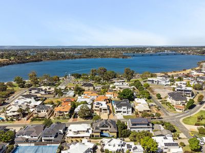 1 / 11 Park Road, Mount Pleasant