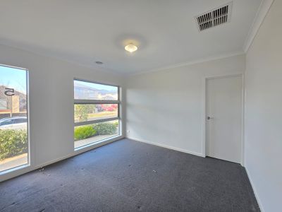 5 Axle Dr, Truganina