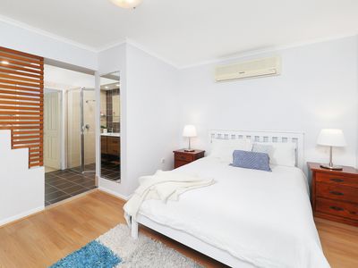 40 Thomson Avenue, Woodridge