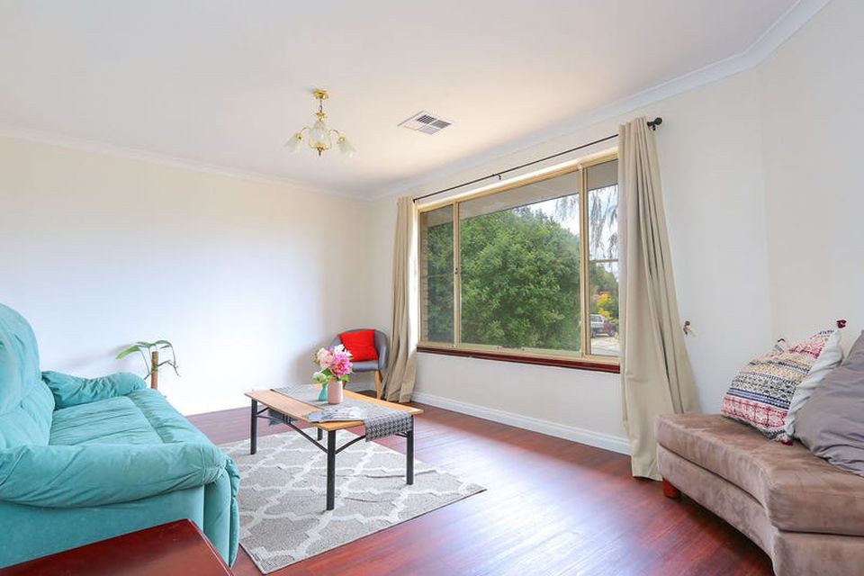 11 Cowlishaw Rise , Parmelia