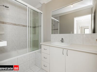 E5 (13)  /  88 Royal Street, East Perth