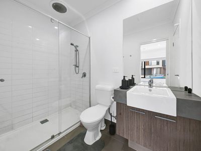 4 Selhurst Gr, Wyndham Vale