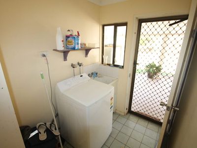 5 BROKER STREET, Grand Secret