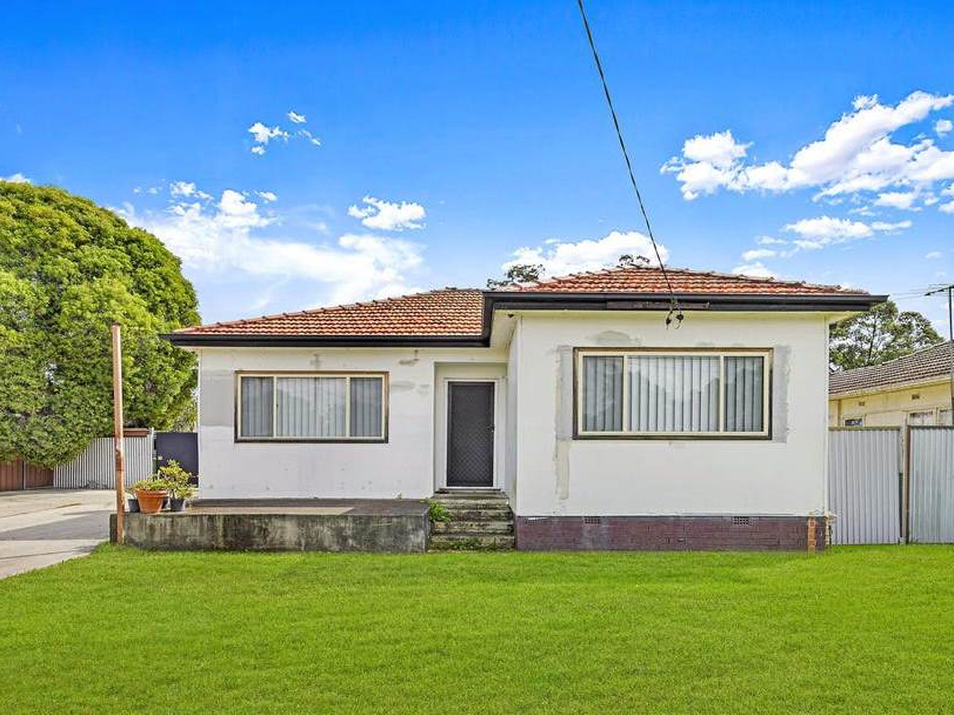 64 Avoca Road, Canley Heights Pacific City Real Estate
