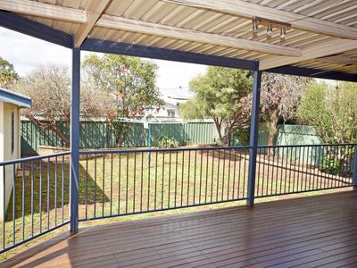 25 Lovett Avenue, Dubbo