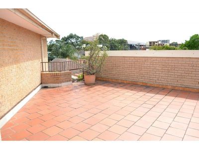 10 / 90-92 Nsw, Bankstown