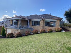 594 Whinray Crescent, East Albury