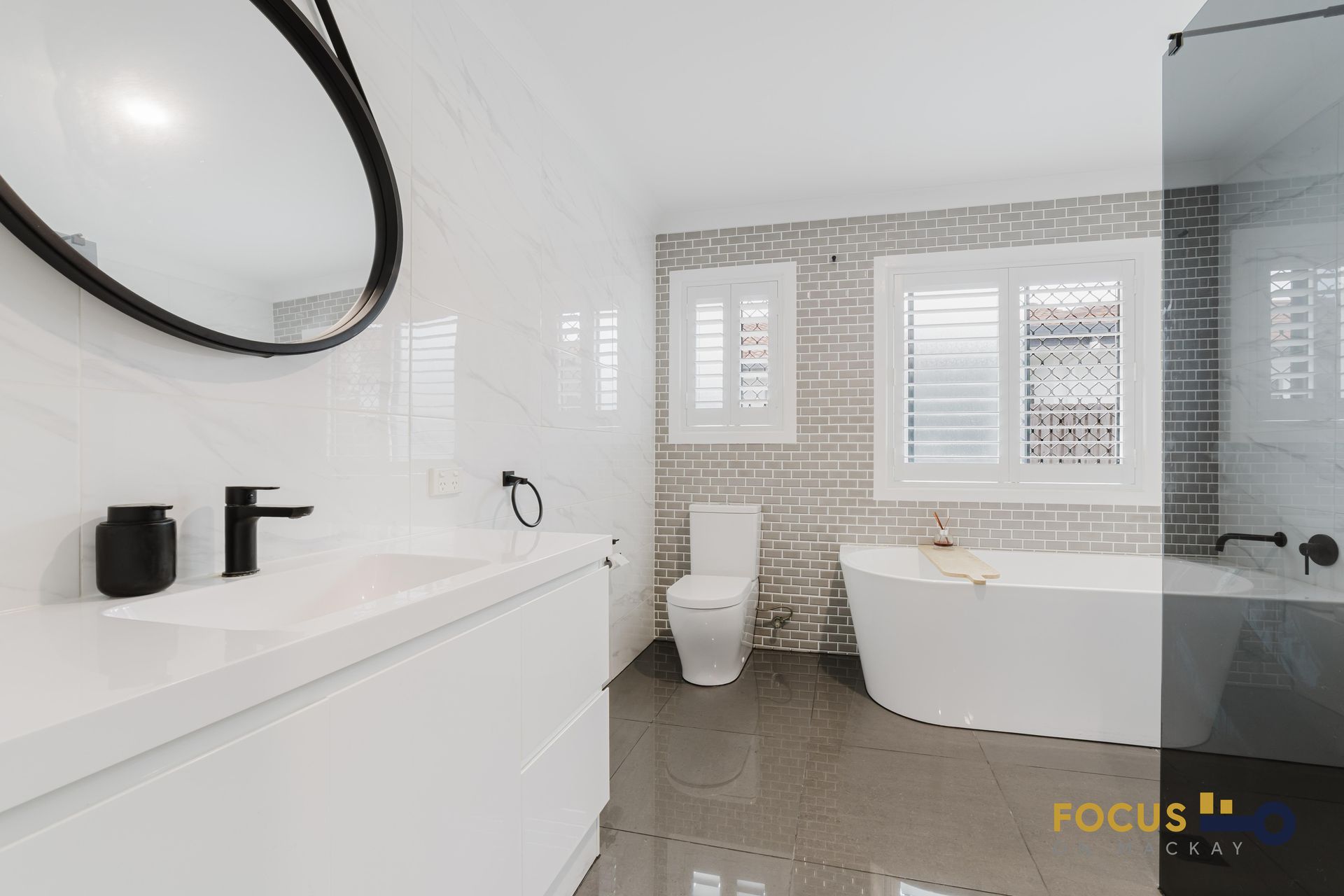 5 Kensington Court, Glenella