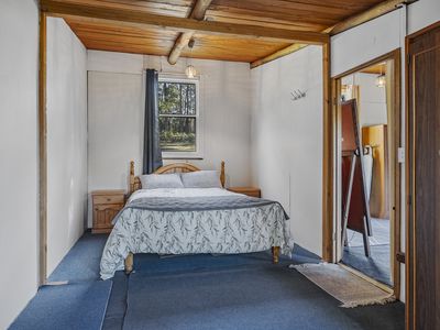 654 Abels Bay Road, Eggs And Bacon Bay