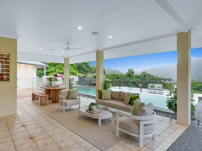10-12 Lichen Close, Redlynch