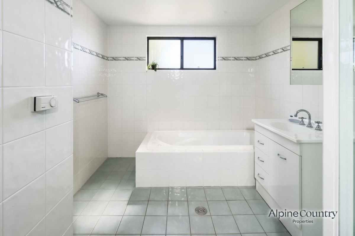 2 / 18 Nettin Circuit, Jindabyne