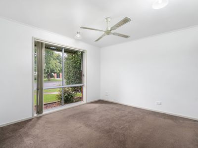 14 Langholme Court, Sale
