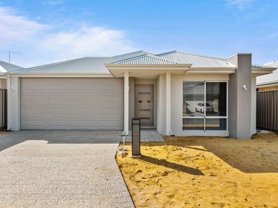 17 Desert Pea Loop, Piara Waters
