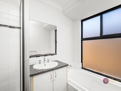 10 Moston Crescent, Bertram