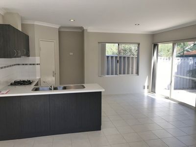 2/3 Duggan Court, Balga