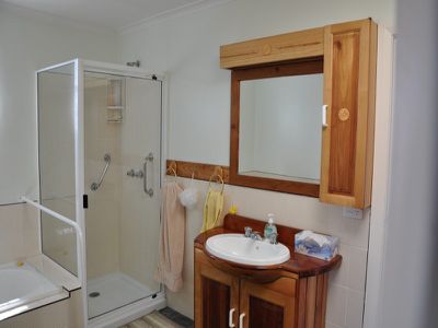 6686 Channel Highway, Deep Bay