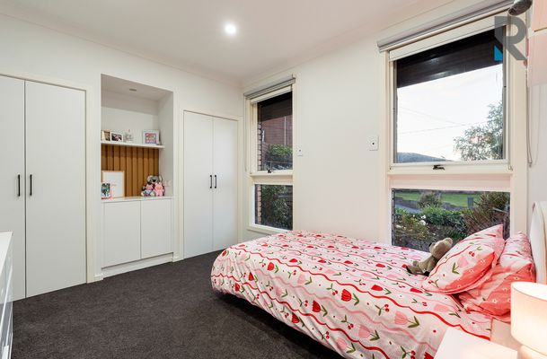 9 Banks Place, Gladstone Park