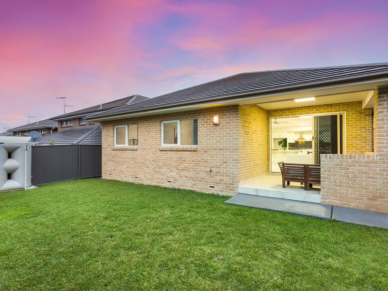 25 London Court, Kellyville