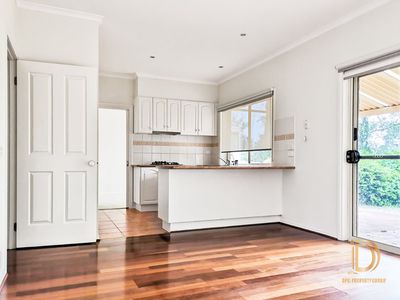 3 St Claire Walk, Doncaster East