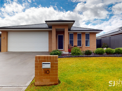 10 Fjord Court, Dubbo