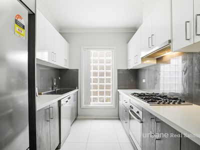 6 Banyan Glade, Schofields