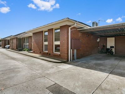 2 / 9 Wisewould Avenue, Seaford