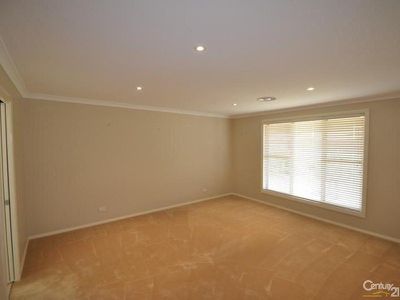 11 William Farrer Drive, Dubbo