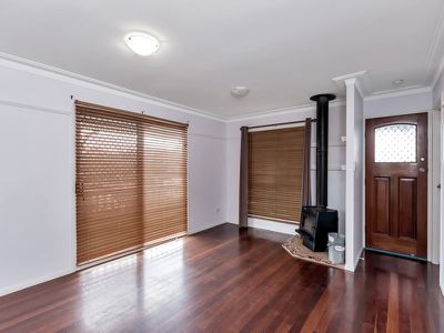 11 Skinner Crescent, Silkstone