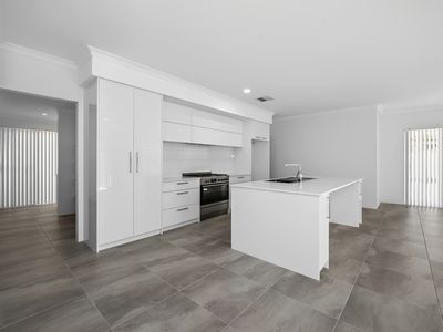 7 ELATION GROVE, Baldivis