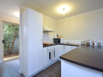 9 / 3 Great Eastern Highway, Somerville