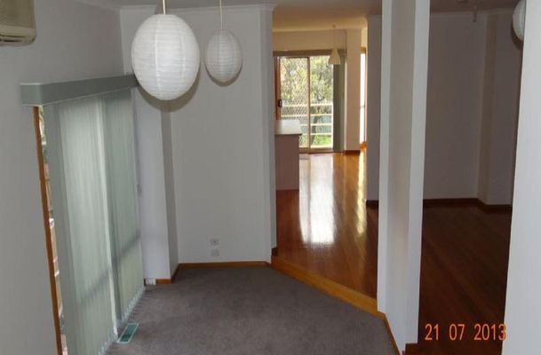 2 / 7 Hawick Court, Greenvale