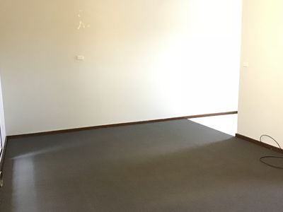 2 / 9 Barbara Avenue, Warrawong